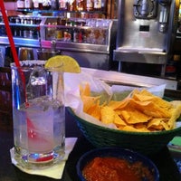 Foto tomada en La Parrilla Mexican Restaurant  por Richard A. el 8/8/2012