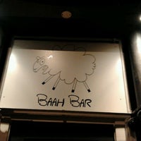 รูปภาพถ่ายที่ Baah Bar โดย Flip D. เมื่อ 3/17/2012