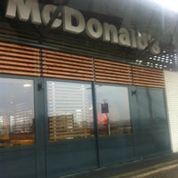 Foto diambil di McDonald&amp;#39;s oleh D K. pada 2/28/2012