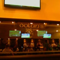 Foto scattata a Dolan&amp;#39;s Irish Pub da Anthony Z. il 7/15/2012