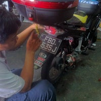 Photo taken at Hua Chin (2000) Trading Motor Service Centre by Din M. on 7/30/2012