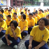 Photo taken at โรงเรียนบางบัว(เพ่งตั้งตรงจิตรวิทยาคาร) by Nat S. on 7/1/2012