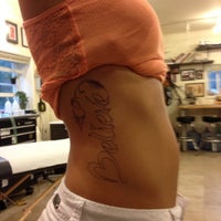 7/6/2012에 Megan님이 Marion Street Tattoo &amp;amp; Gallery에서 찍은 사진