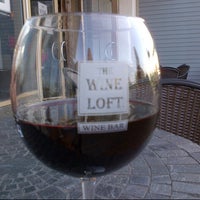 Foto diambil di Wine Loft oleh sutah r. pada 9/13/2012