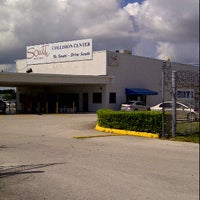 Foto tomada en South Motors Collision Center  por Adriana R. el 9/7/2012