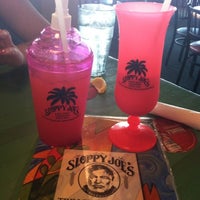 Foto scattata a Sloppy Joe&amp;#39;s On The Beach da Brittany C. il 8/12/2012