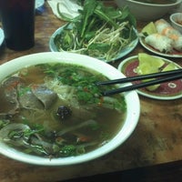 Photo taken at Pho 21 by Edgar P. on 8/12/2012