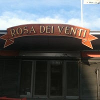รูปภาพถ่ายที่ Rosa dei Venti โดย Aurélien B. เมื่อ 9/4/2012