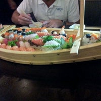 Foto diambil di Sushi Temakeria Doo Doo oleh Paulo C. pada 3/25/2012