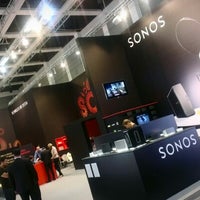 Photo taken at Sonos @ IFA2012 by Oscar M. on 9/1/2012