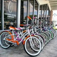 Das Foto wurde bei Quality Bike Shop von Quality B. am 6/13/2012 aufgenommen