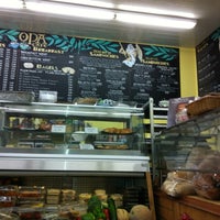 7/31/2012 tarihinde Chris A.ziyaretçi tarafından Opa Cafe'de çekilen fotoğraf