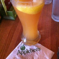Photo taken at Applebee&amp;#39;s Grill + Bar by 💜ⓒⓗⓡⓘⓢⓣⓘⓝⓐ . on 6/17/2012