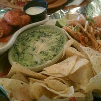 Photo taken at Applebee&amp;#39;s Grill + Bar by La on 5/13/2012