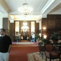 Foto tomada en The Yorktowne Hotel  por Earl H. el 9/9/2012