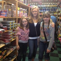 4/6/2012 tarihinde Jodi L.ziyaretçi tarafından Boyd&amp;#39;s Retro Candy Store'de çekilen fotoğraf