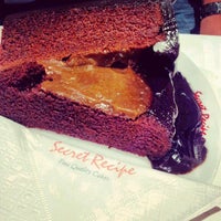 Photo taken at Secret Recipe by Jeng C. on 4/5/2012