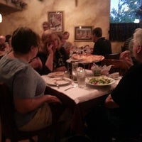 รูปภาพถ่ายที่ Antonio&amp;#39;s Restaurant โดย Shane F. เมื่อ 9/7/2012