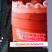 Снимок сделан в Dunkin&amp;#39; Times Square Billboard пользователем Brian J. 7/8/2012