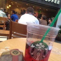 Photo taken at Starbucks by Maria Teresa G. on 7/30/2012