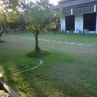 รูปภาพถ่ายที่ Grand Trisula Hotel Indramayu โดย Dodi A. เมื่อ 6/28/2012