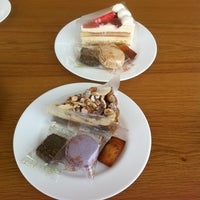函館洋菓子スナッフルス さっぽろ清田店 Pastry Shop In 札幌市