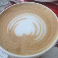 Foto tomada en Moka Gourmet Coffee and more...  por Jose L. el 3/31/2012