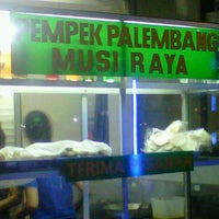 Photo taken at Pempek Musi Raya by Astakwa a. on 6/27/2012