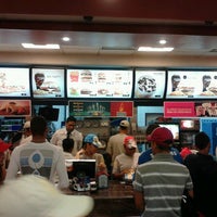 Photo taken at McDonald&amp;#39;s by Robson Reubem on 7/15/2012