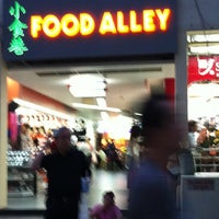 Photo taken at Food Alley @ Blk 190 by ,7TOMA™®🇸🇬 S. on 8/31/2012