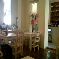 Foto tomada en Pierina Tea House  por Malen G. el 7/1/2012