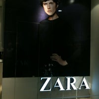 Photo taken at Zara by Saulo C. on 4/3/2012