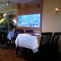 Foto tomada en Angus Steak House and Restaurant  por Dora T. el 4/27/2012