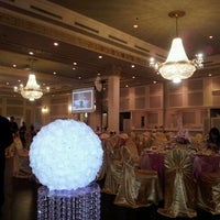 6/10/2012 tarihinde kt W.ziyaretçi tarafından Crystal Fountain Banquet Hall'de çekilen fotoğraf