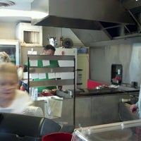 4/13/2012にStu B.がHinkle&amp;#39;s Hamburgersで撮った写真