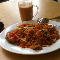 Photo taken at Sri Sun Eating Restaurant Pte Ltd by USOP&amp;#39;s on 2/20/2012