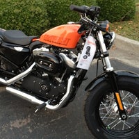 รูปภาพถ่ายที่ Redstone Harley-Davidson โดย Steve M. เมื่อ 7/2/2012
