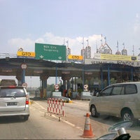 Photo taken at Jalan Tol Ulujami - Serpong by Nengah S. on 7/30/2012