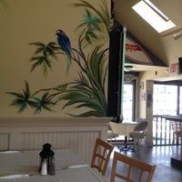 8/18/2012 tarihinde Will I.ziyaretçi tarafından Bamboo Bar And Grill'de çekilen fotoğraf