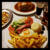 Foto tomada en Café Atenas  por Joana L. el 5/19/2012