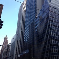 9/3/2012 tarihinde Kaylee T.ziyaretçi tarafından The New York Helmsley Hotel'de çekilen fotoğraf