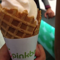 Photo taken at Pinkberry by Jia D. on 5/11/2012