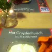 9/13/2012 tarihinde ElluhZellufziyaretçi tarafından Het Cruydenhuisch | Wijkrestaurant'de çekilen fotoğraf