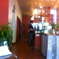 Photo taken at THE CIRCLE Salon by Misael H. on 4/17/2012