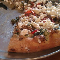 Foto diambil di Big Guy&amp;#39;s Pizza, Pasta and Sports Bar oleh Alex G. pada 8/24/2012