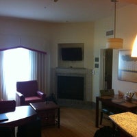 รูปภาพถ่ายที่ Residence Inn by Marriott San Diego North/San Marcos โดย Michael เมื่อ 8/24/2012
