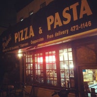 Снимок сделан в Napoli Pizza &amp; Pasta пользователем Javier M. 7/28/2012