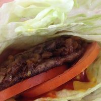 Photo taken at In-N-Out Burger by Amorette P. on 5/23/2012