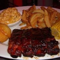 Photo taken at Famous Dave's by Antonio A. on 4/24/2012