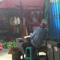 Photo taken at Pasar kaget musyawarah by Ronny S. on 5/30/2012